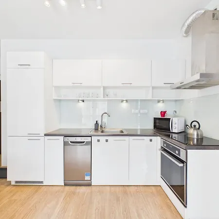 Apartment Superapart Jana Kazimierza 49 Secluded Urban Hideaway With Modern Comforts *