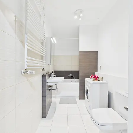 Superapart Jana Kazimierza 49 Secluded Urban Hideaway With Modern Comforts Apartment Warsaw