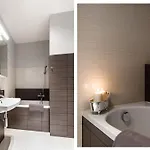 Apartman Superapart Jana Kazimierza 49 Secluded Urban Hideaway With Modern Comforts Varsó